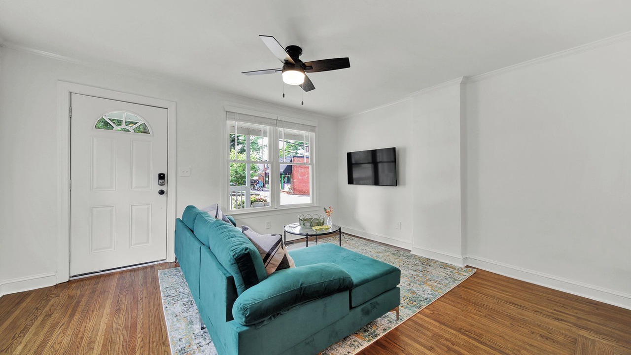 Photo of Livingroom in Cherry