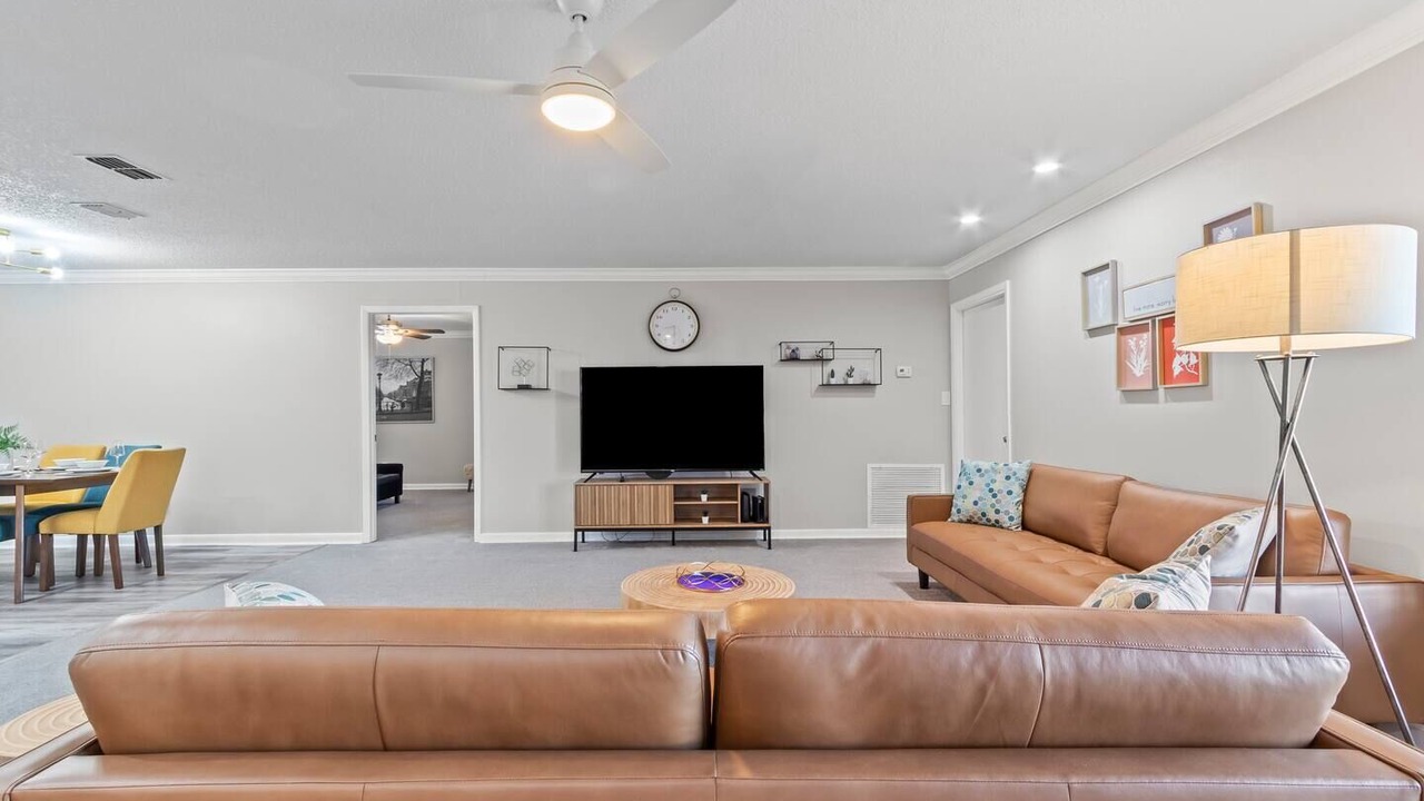 Photo of Livingroom in Apollo Beach