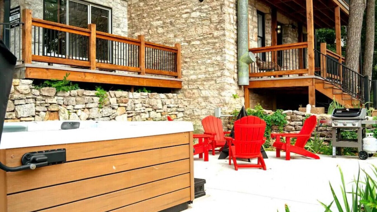 Photo of Patio Balcony in Eureka Springs Historic District