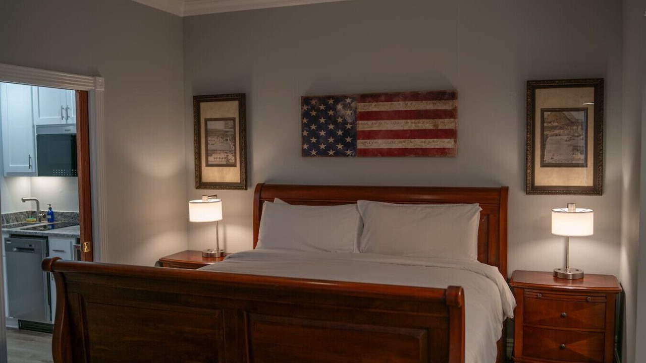 Photo of Bedroom in Eureka Springs Historic District