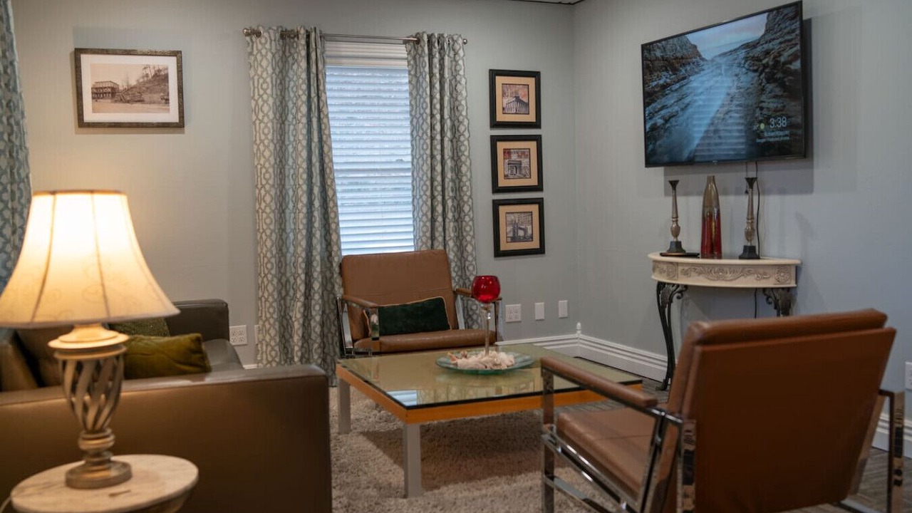 Photo of Livingroom in Eureka Springs Historic District