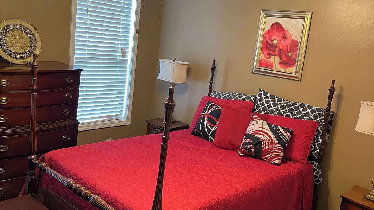 Photo of Bedroom in Blytheville