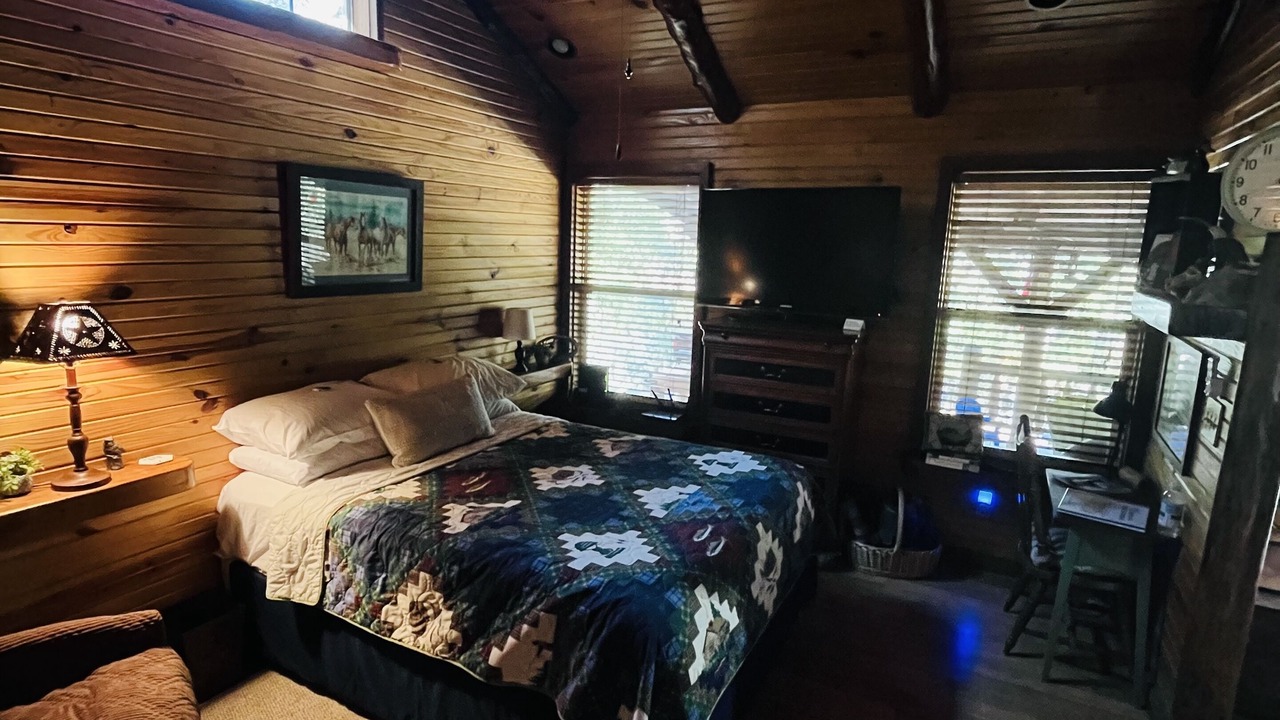 Photo of Bedroom in Cookson