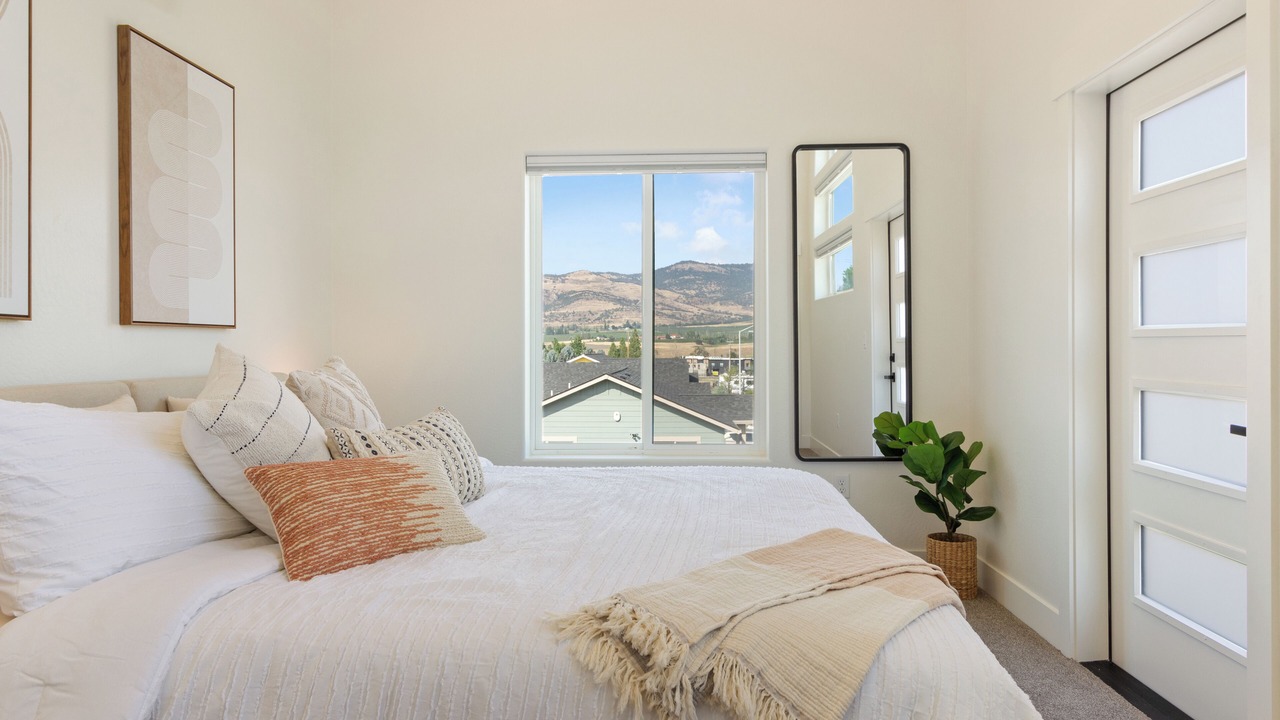 Photo of Bedroom in Talent