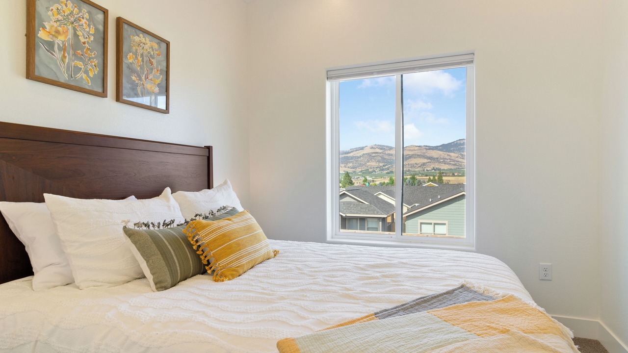 Photo of Bedroom in Talent