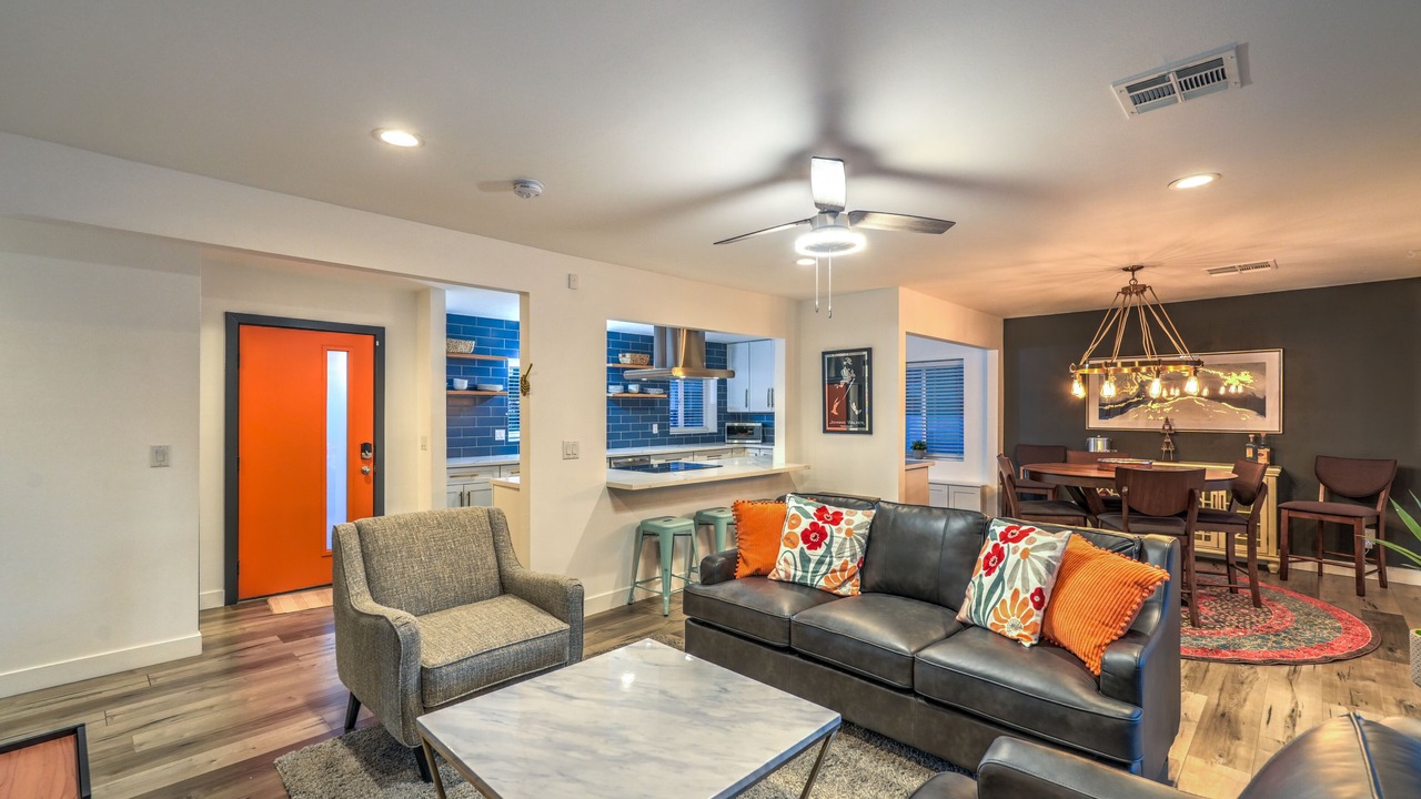 Photo of Livingroom in Beverly Green