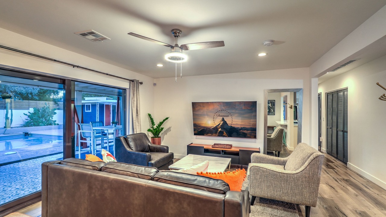 Photo of Livingroom in Beverly Green