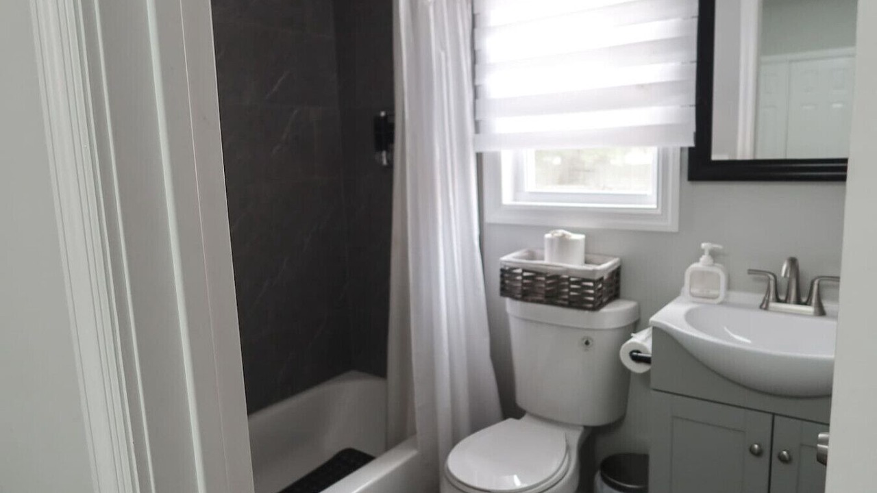 Photo of Bathroom in Ampere