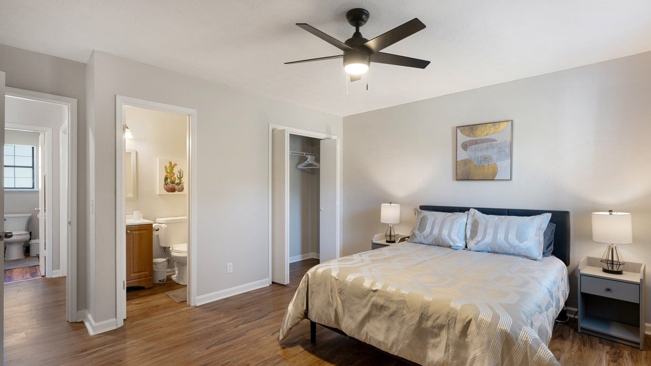 Photo of Others in Calhoun