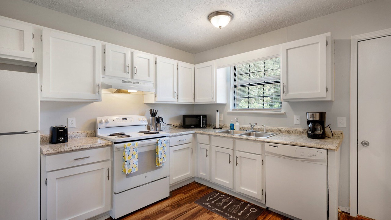 Photo of Others in Calhoun