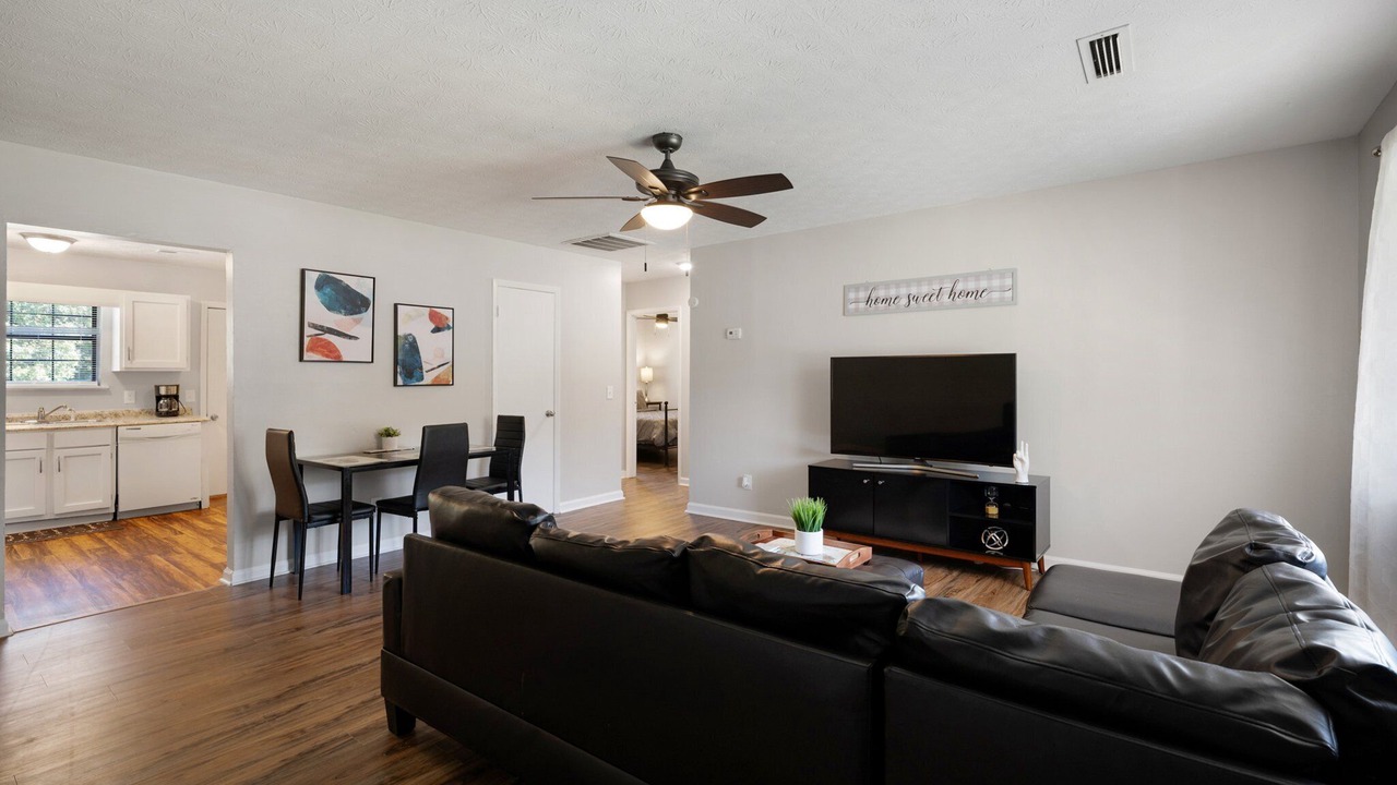 Photo of Livingroom in Calhoun