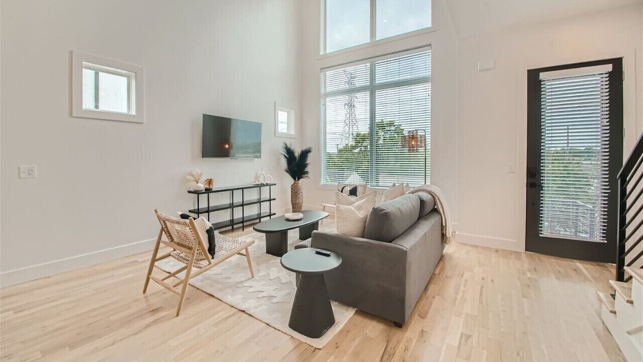 Photo of Livingroom in Berry Hill