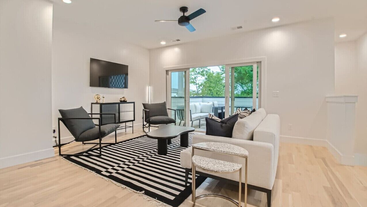 Photo of Livingroom in Berry Hill