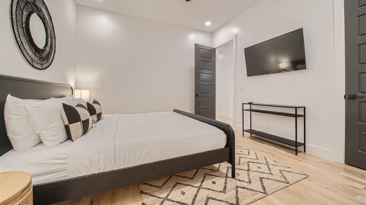 Photo of Bedroom in Berry Hill