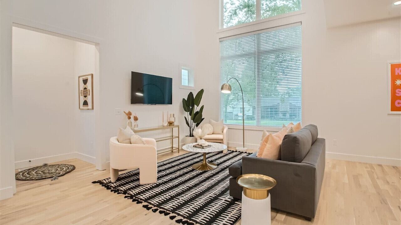Photo of Livingroom in Berry Hill