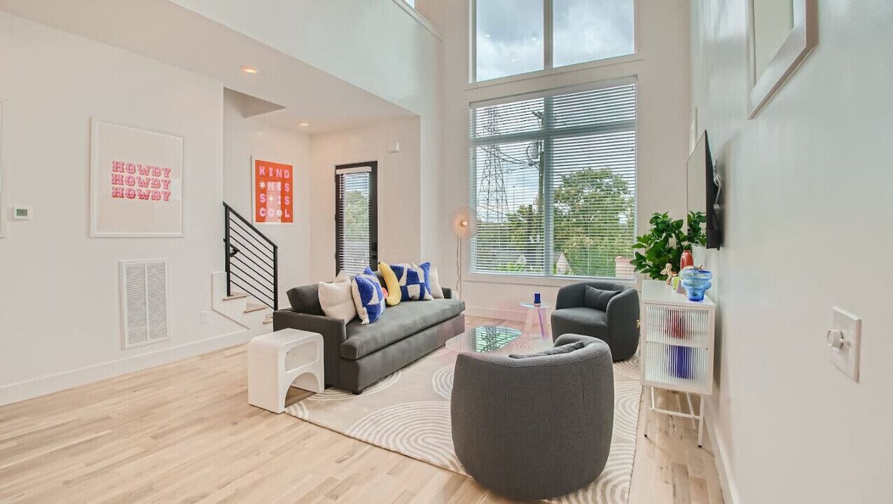 Photo of Livingroom in Berry Hill