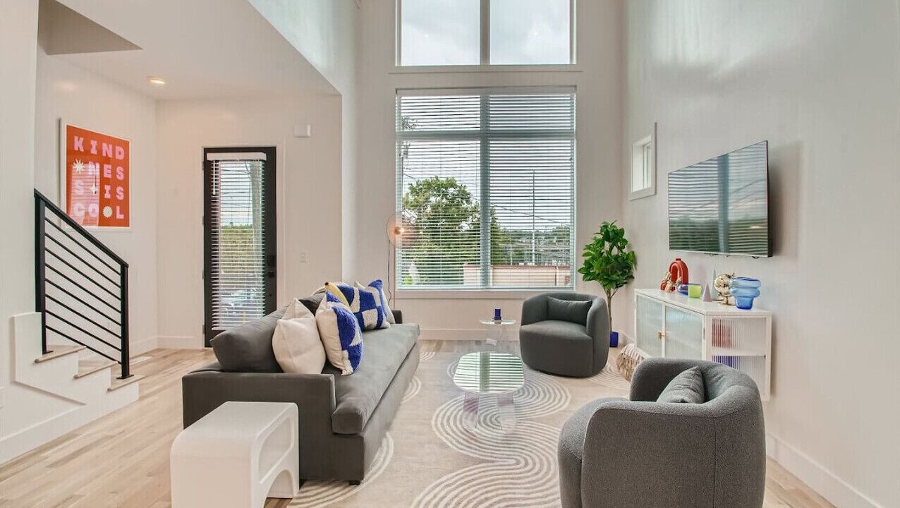Photo of Livingroom in Berry Hill