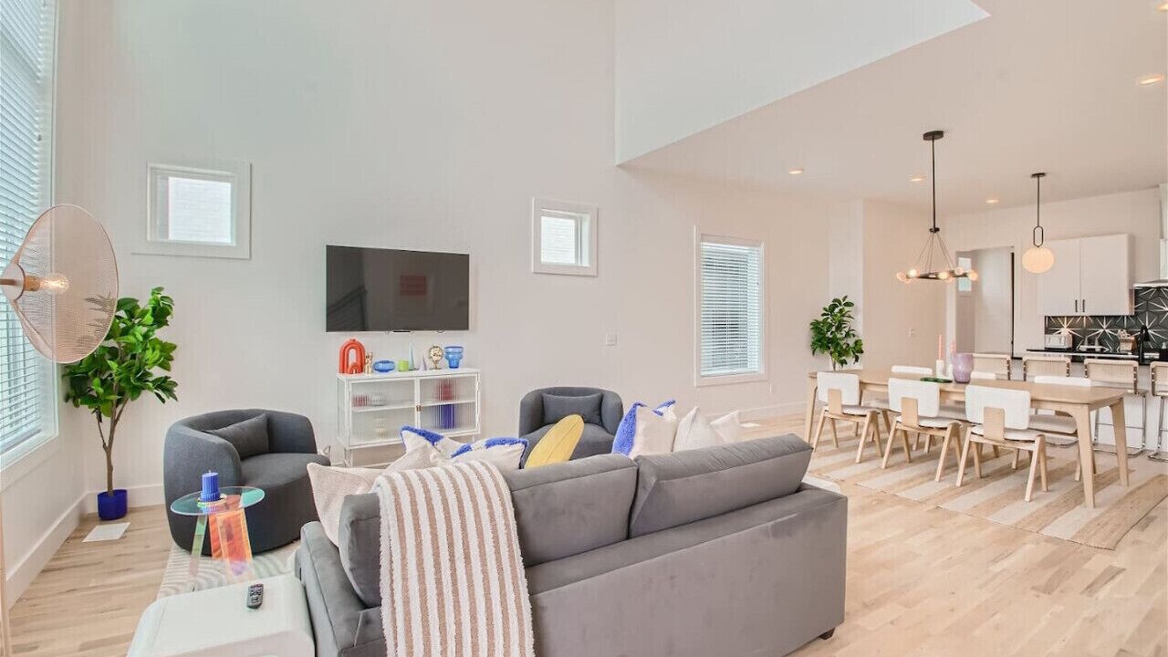 Photo of Livingroom in Berry Hill