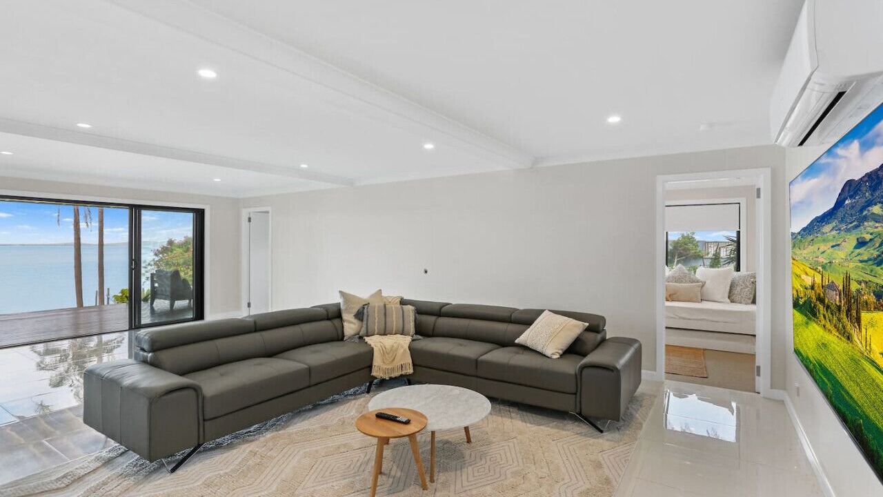 Photo of Livingroom in Toukley