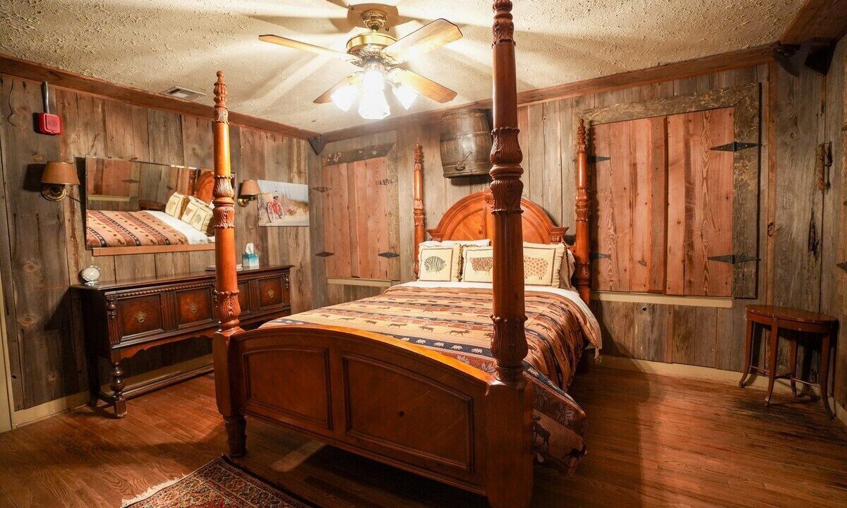 Photo of Bedroom in Satin