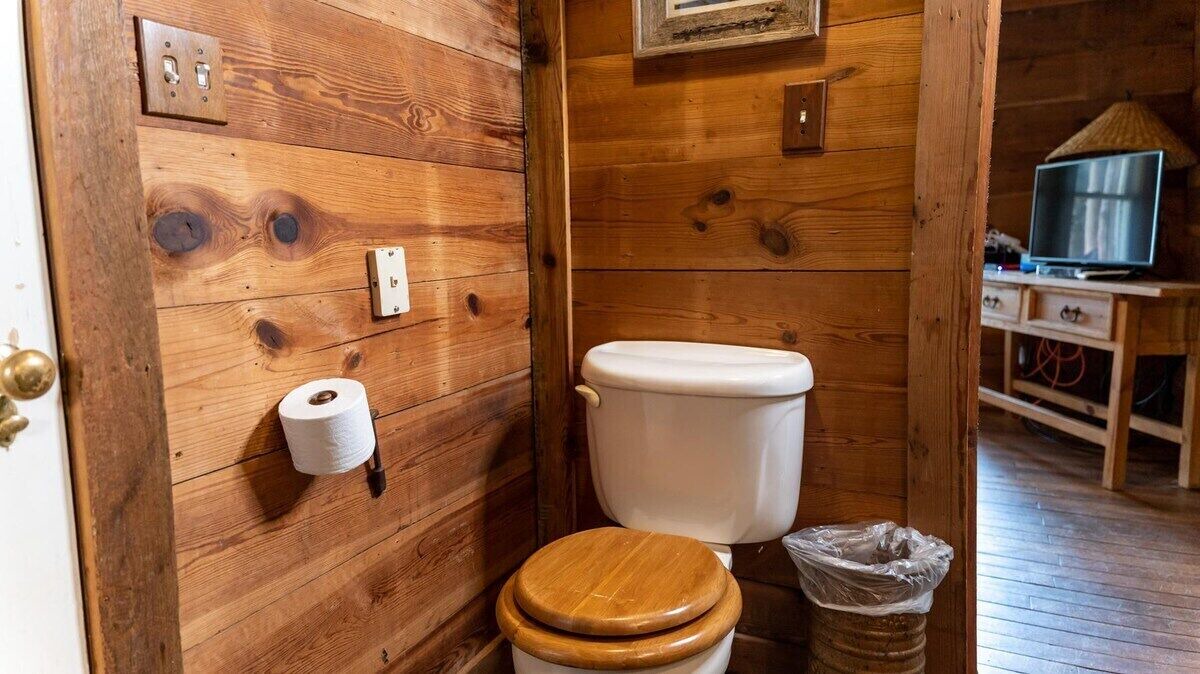 Photo of Bathroom in Satin