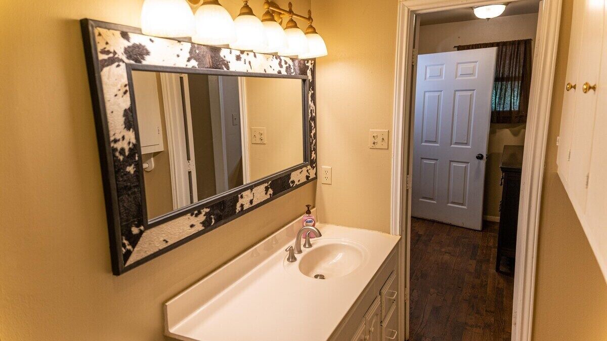 Photo of Bathroom in Satin