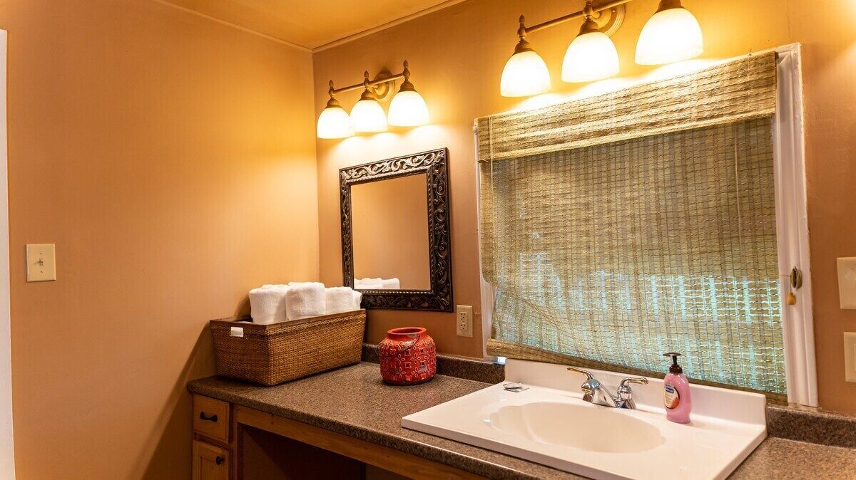 Photo of Bathroom in Satin