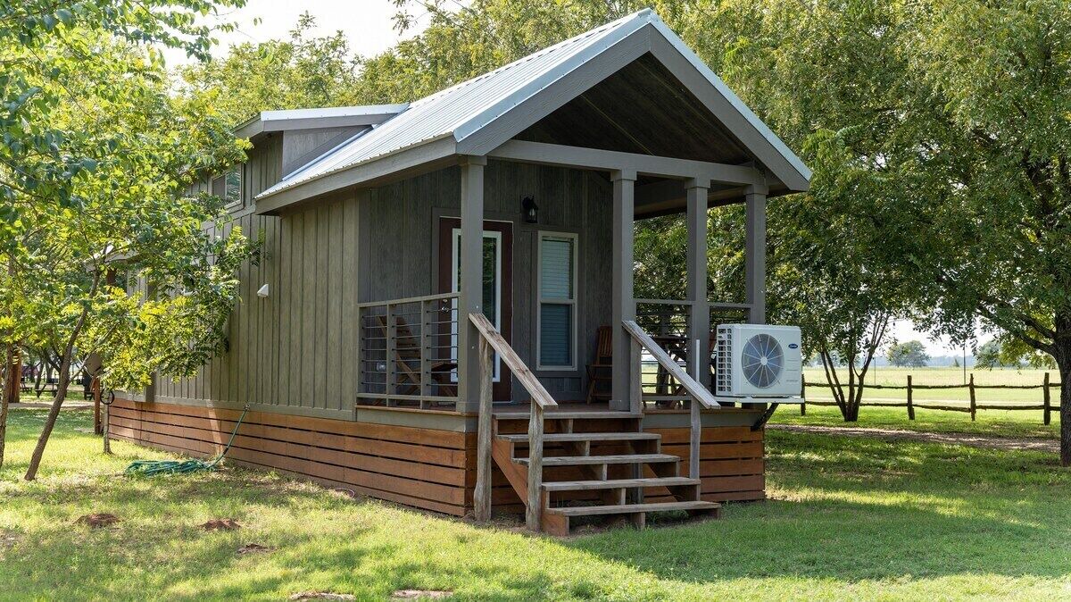 Photo of Outdoor in Satin