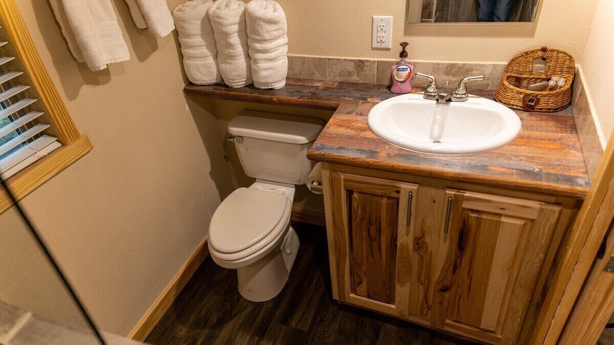Photo of Bathroom in Satin