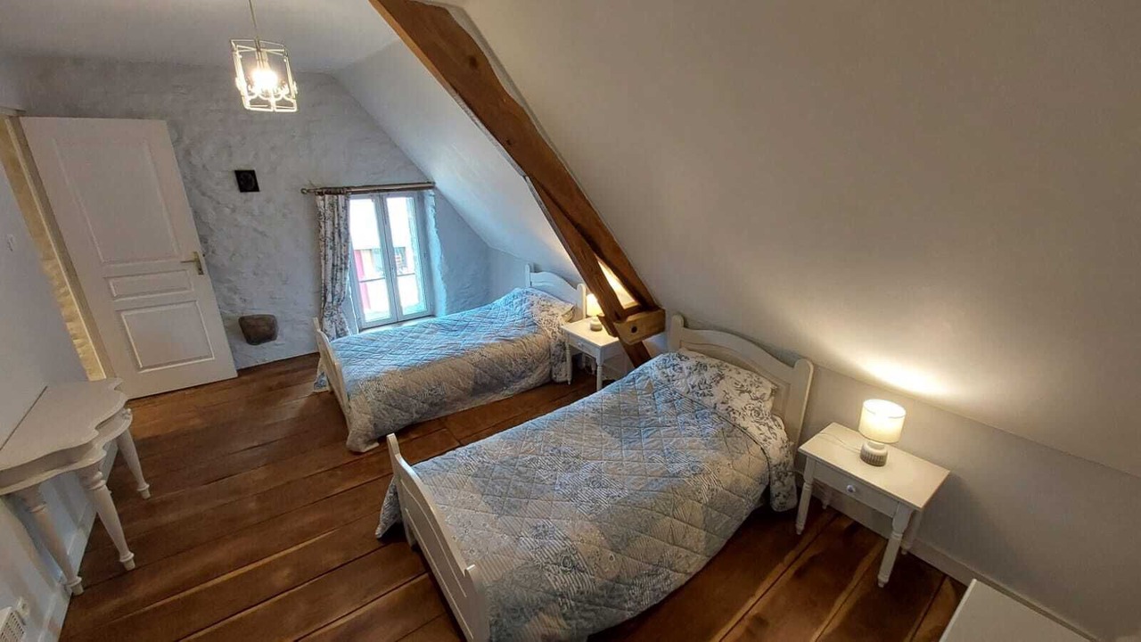 Photo of Bedroom in Cherence-le-Heron