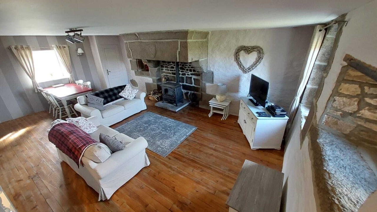Photo of Livingroom in Cherence-le-Heron