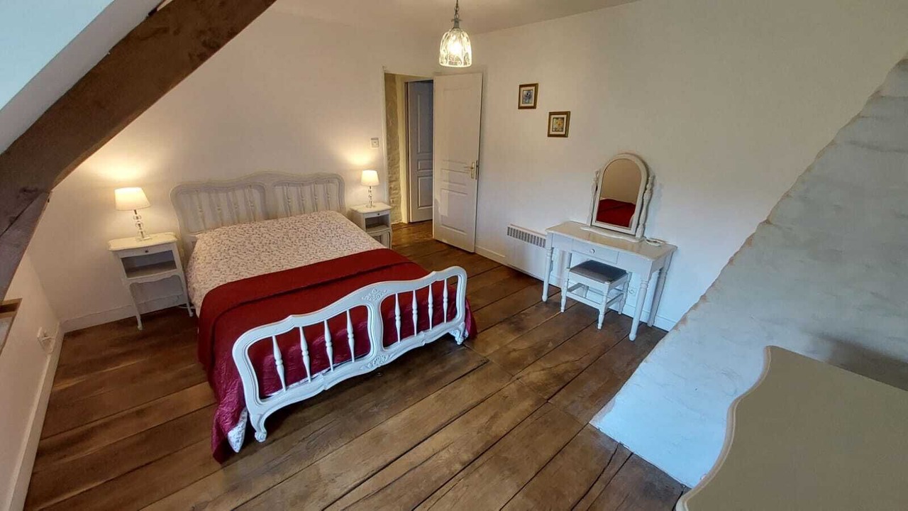 Photo of Bedroom in Cherence-le-Heron