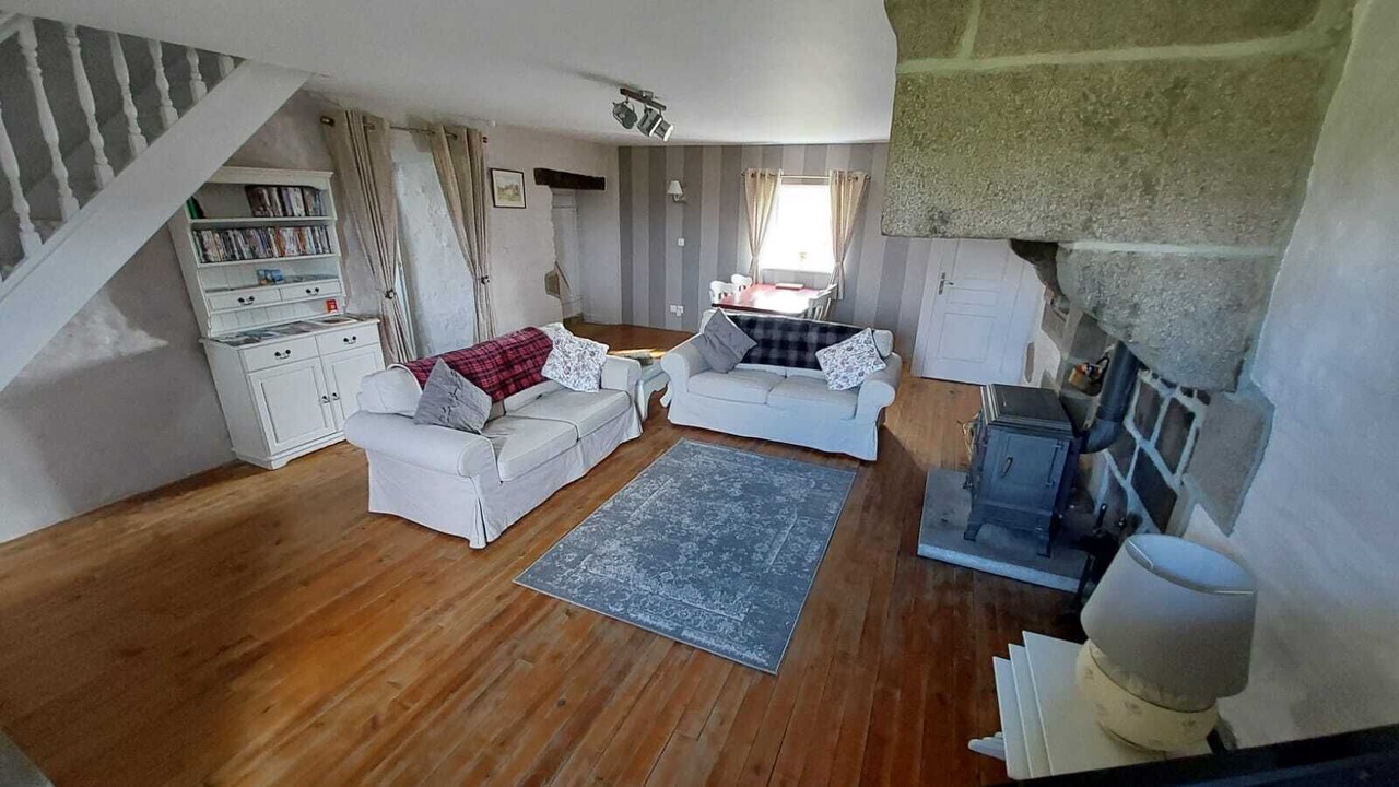 Photo of Livingroom in Cherence-le-Heron