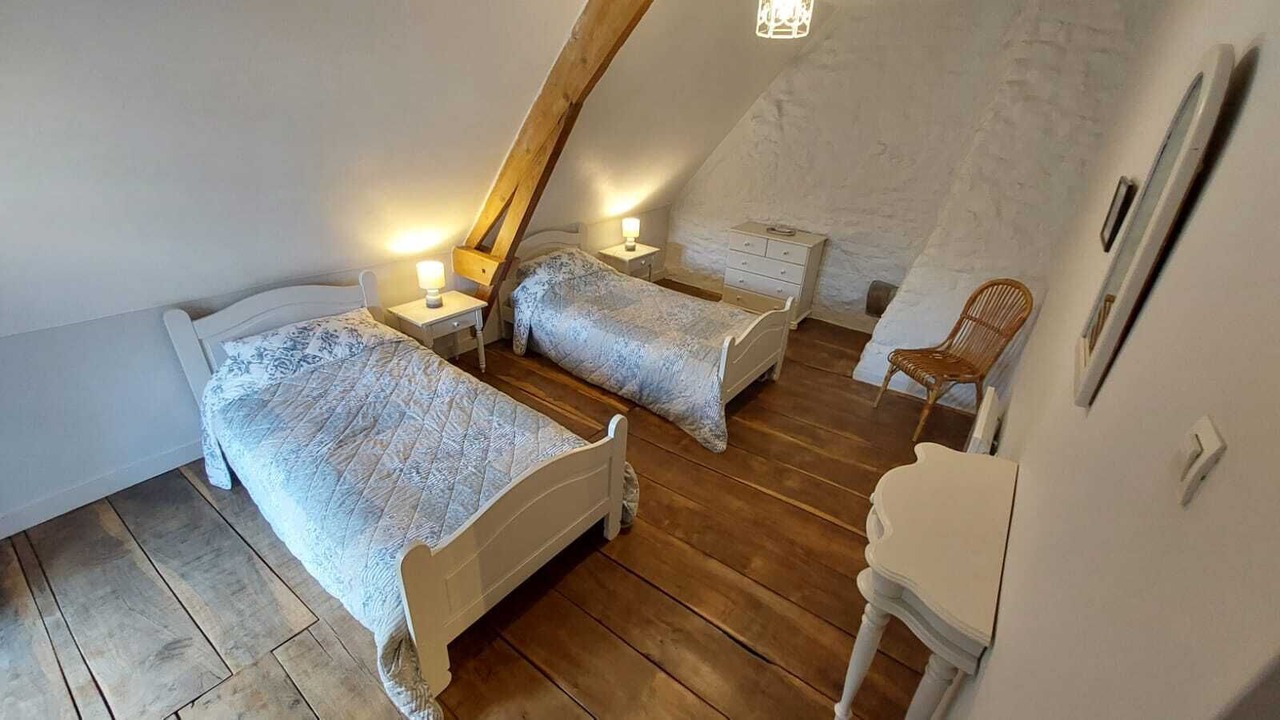 Photo of Bedroom in Cherence-le-Heron