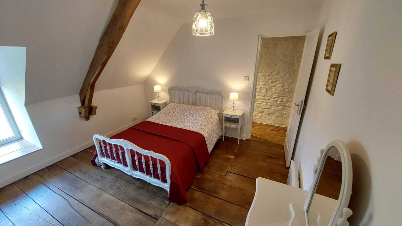 Photo of Bedroom in Cherence-le-Heron