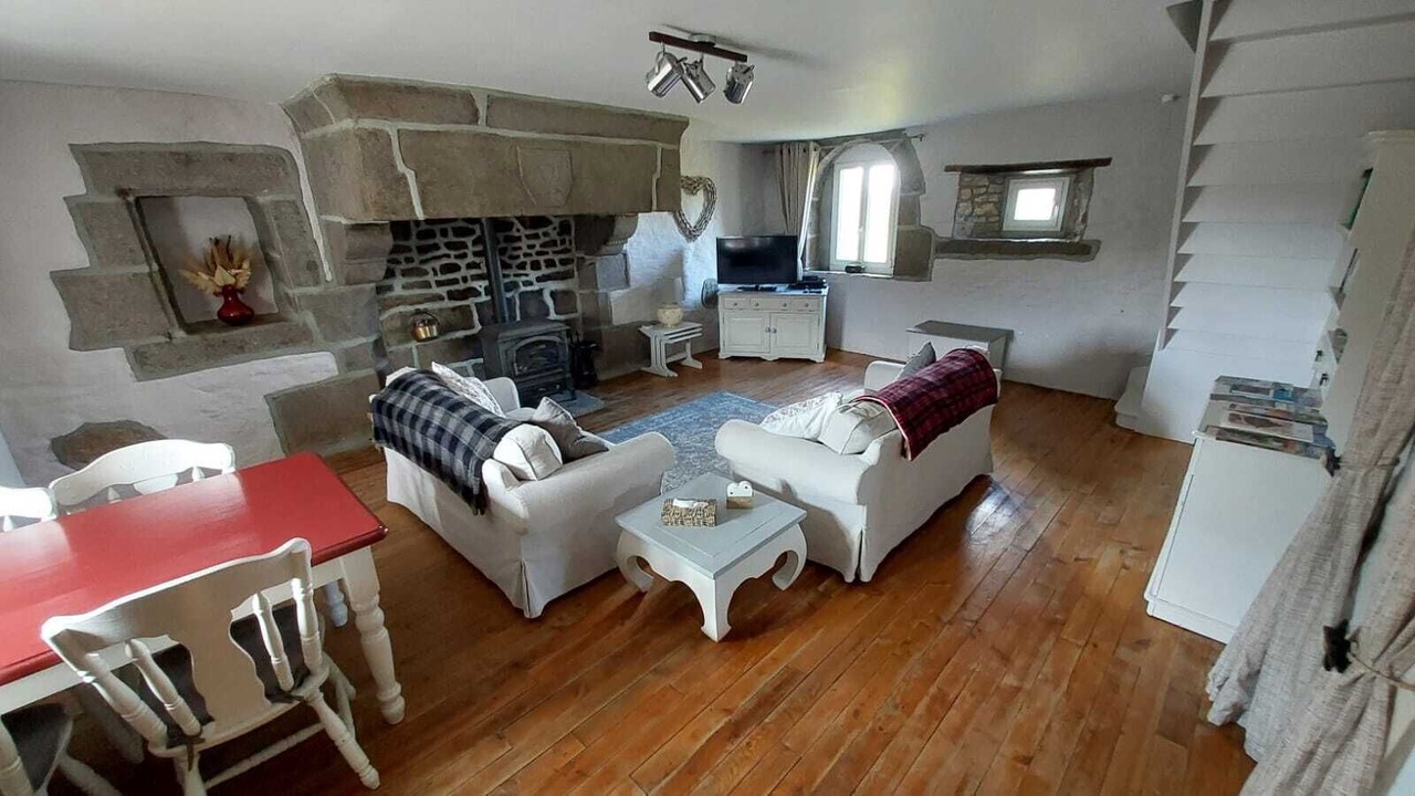 Photo of Livingroom in Cherence-le-Heron