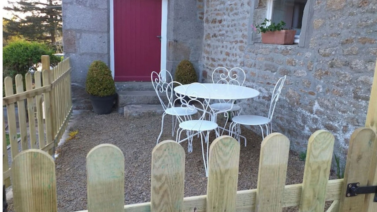 Photo of Outdoor in Cherence-le-Heron