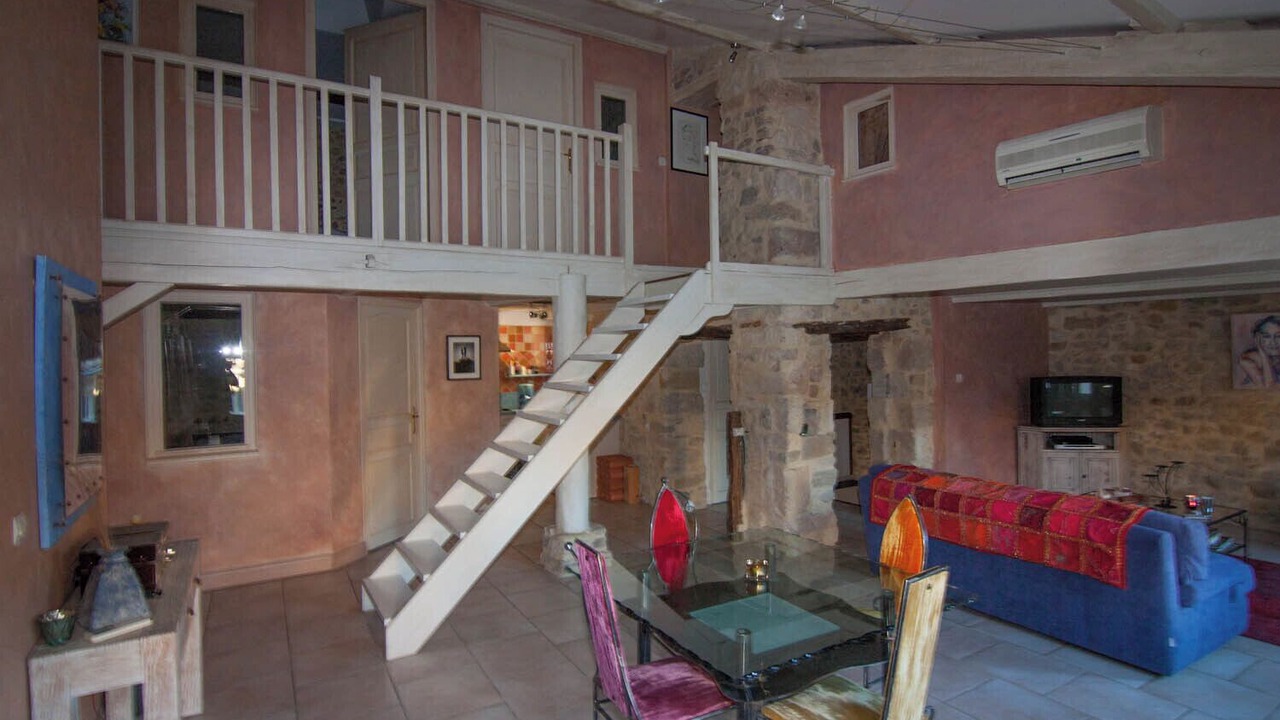Photo of Livingroom in Orange