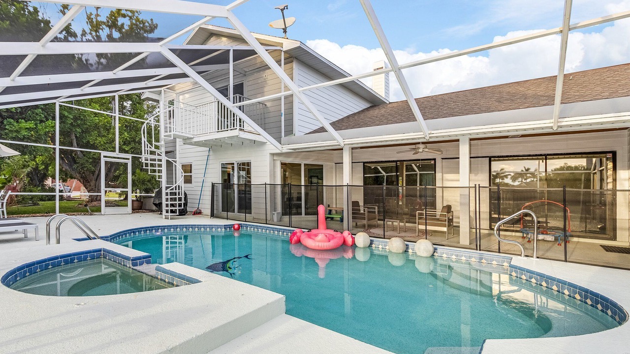 Photo of Outdoor in Pelican
