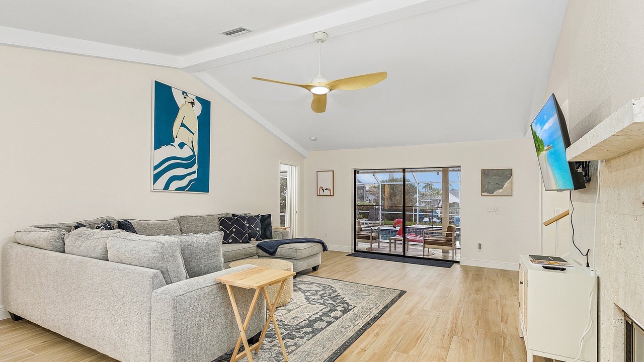 Photo of Livingroom in Pelican