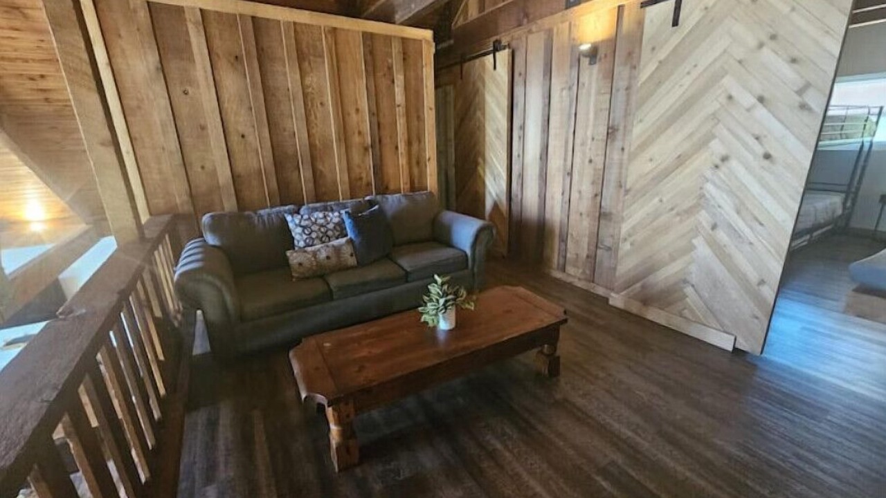 Photo of Livingroom in Barrett