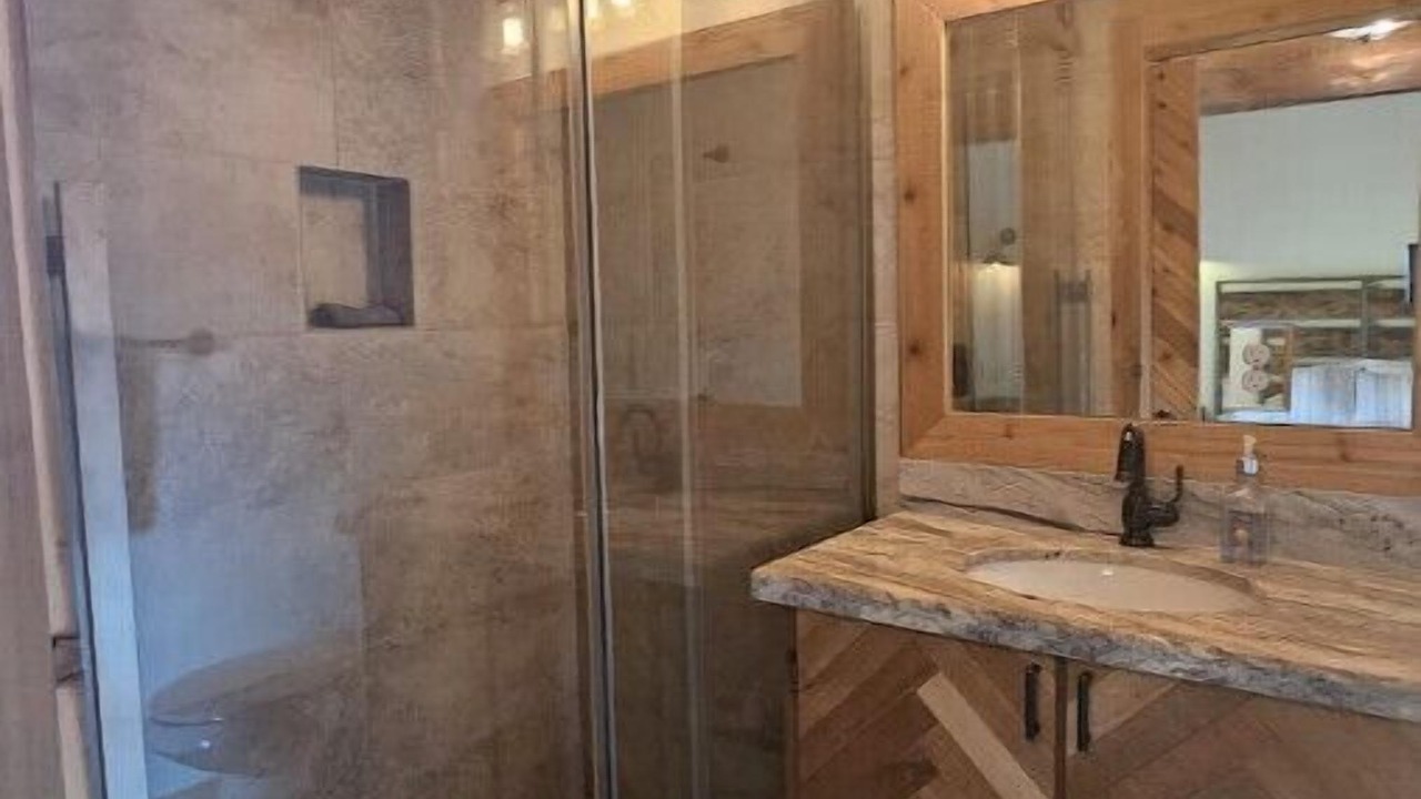 Photo of Bathroom in Barrett