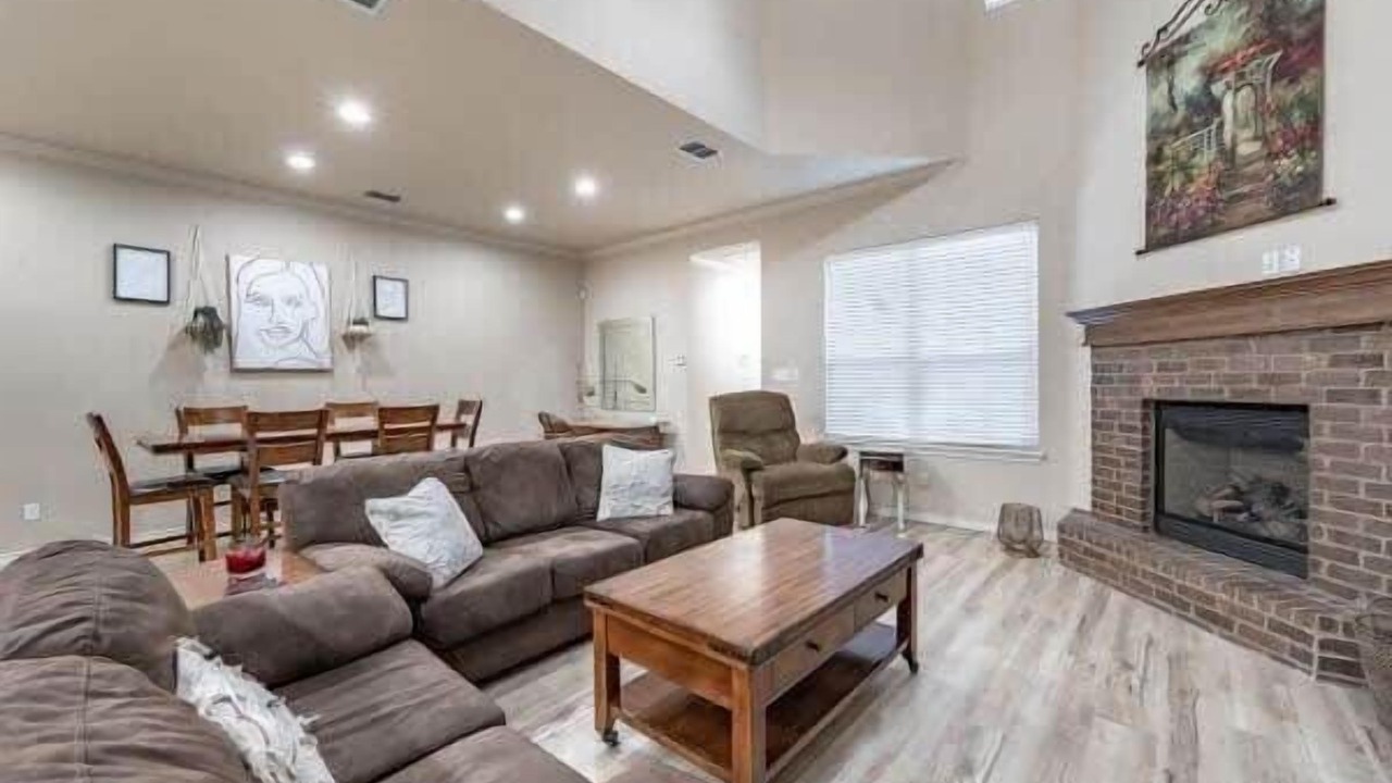 Photo of Livingroom in North Overton
