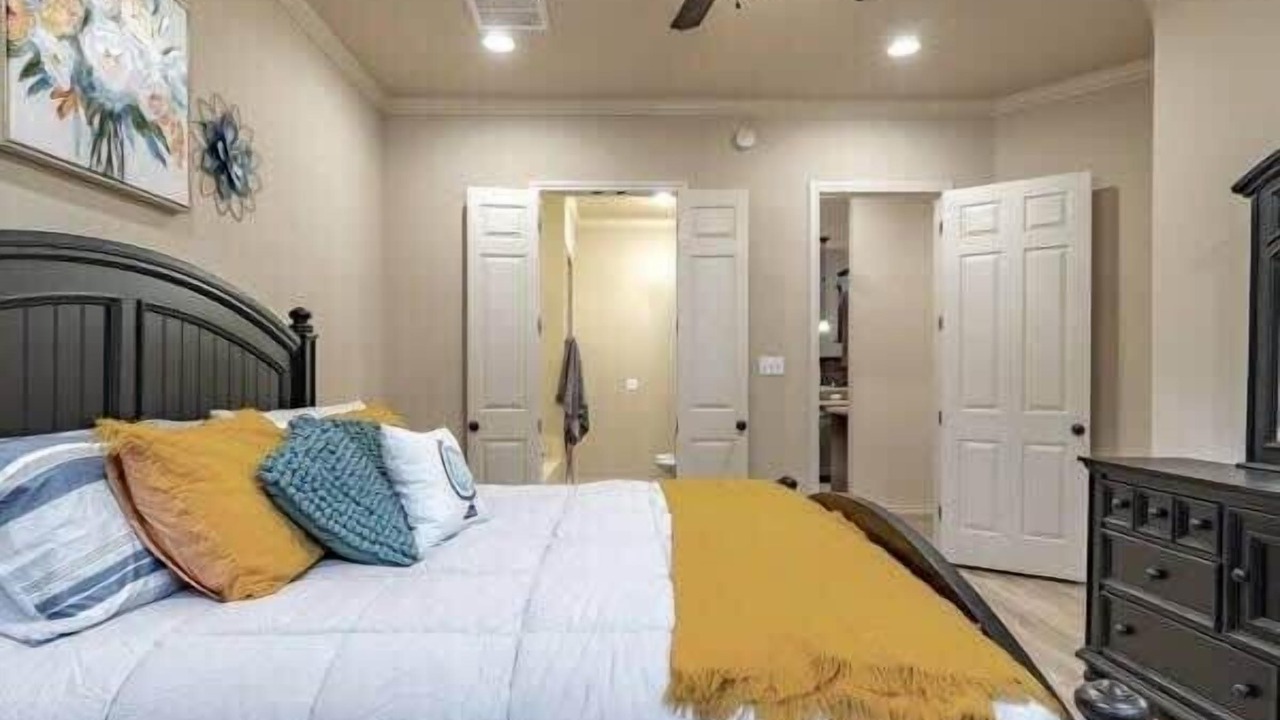 Photo of Bedroom in North Overton