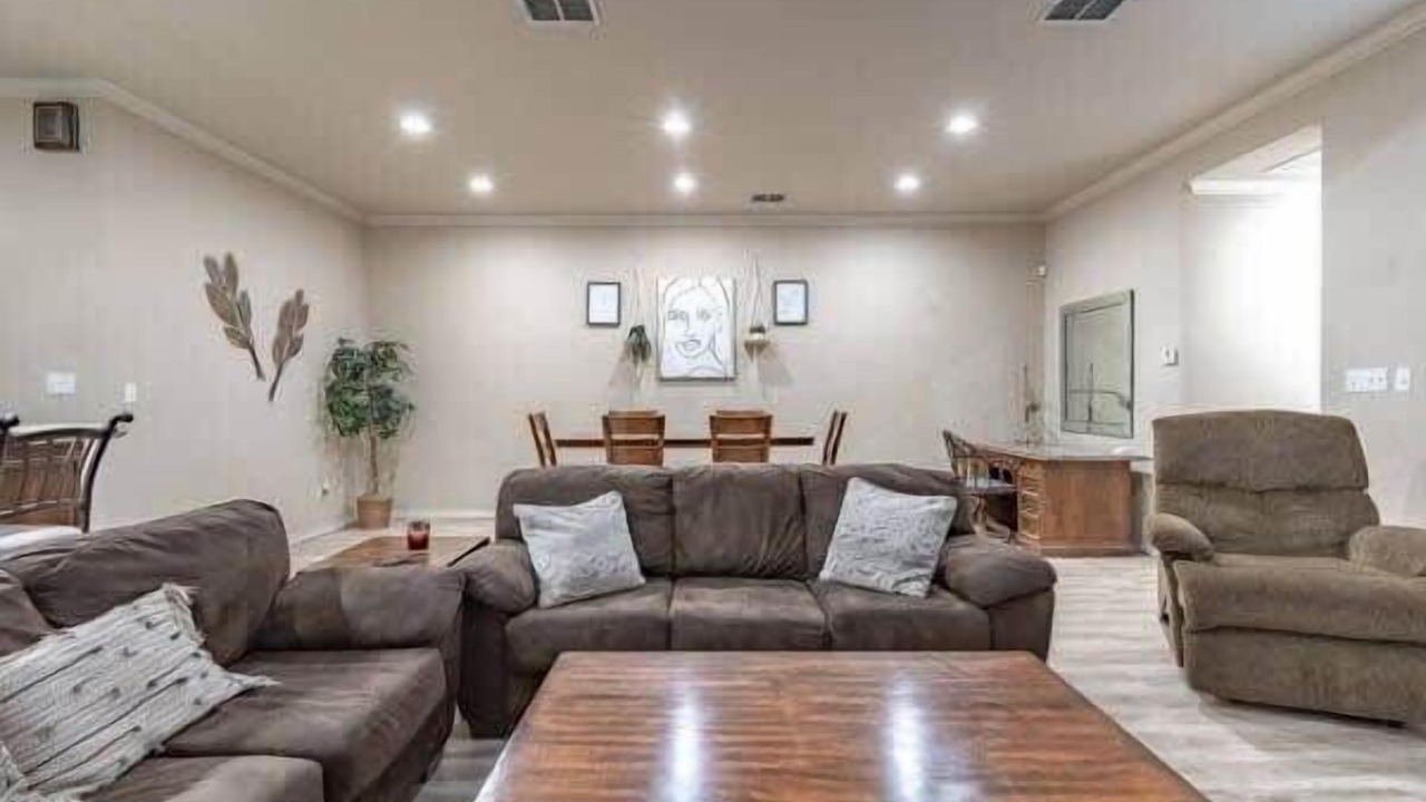 Photo of Livingroom in North Overton