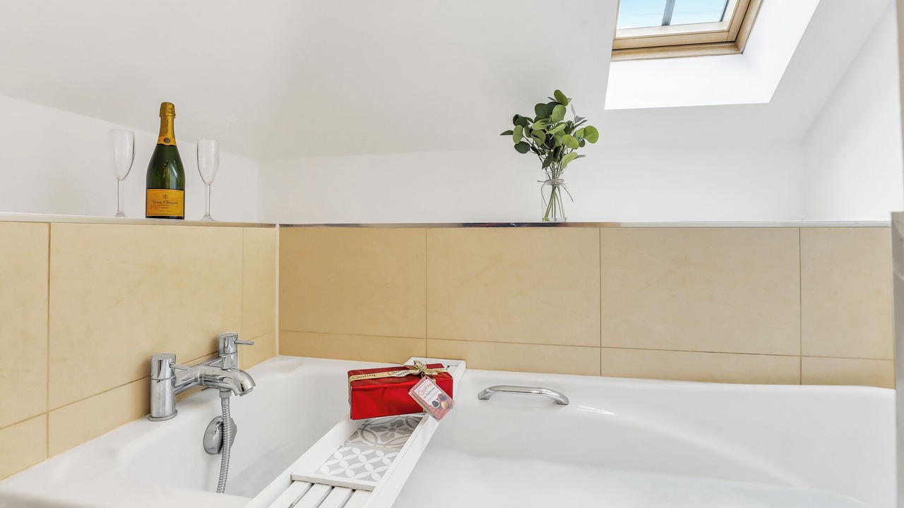 Photo of Bathroom in Newbold Coleorton