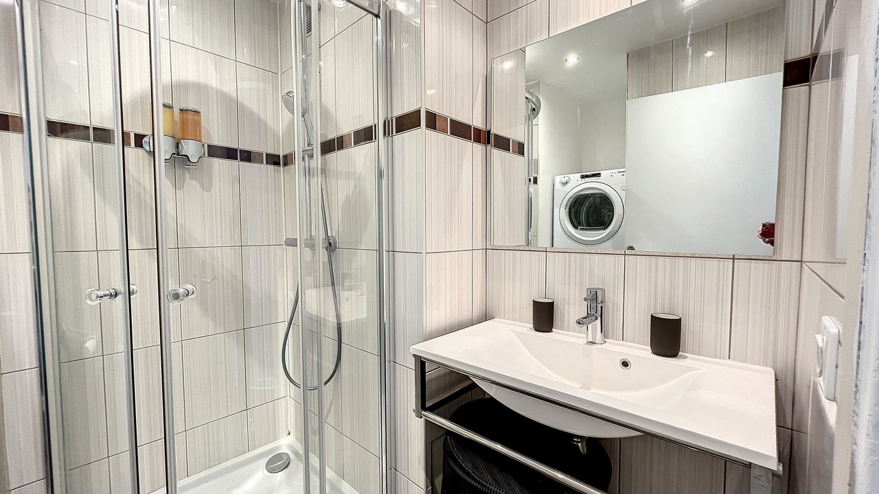 Photo of Bathroom in Epinay-sur-Seine