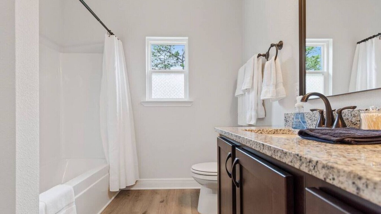 Photo of Bathroom in Navarre