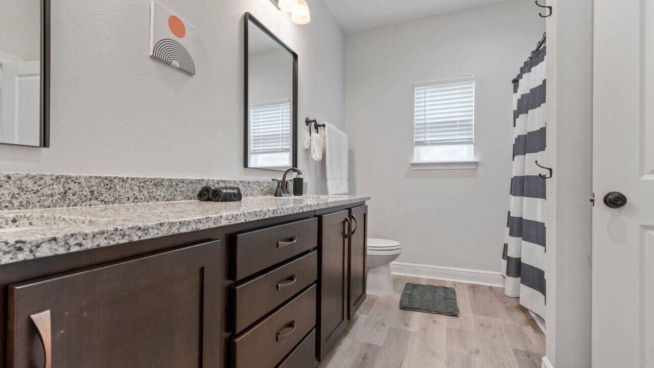 Photo of Bathroom in Navarre