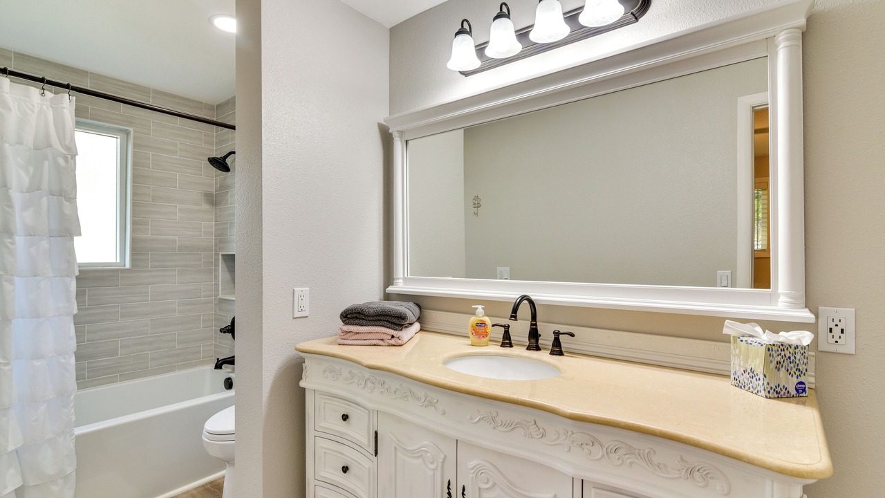 Photo of Bathroom in Forest Grove